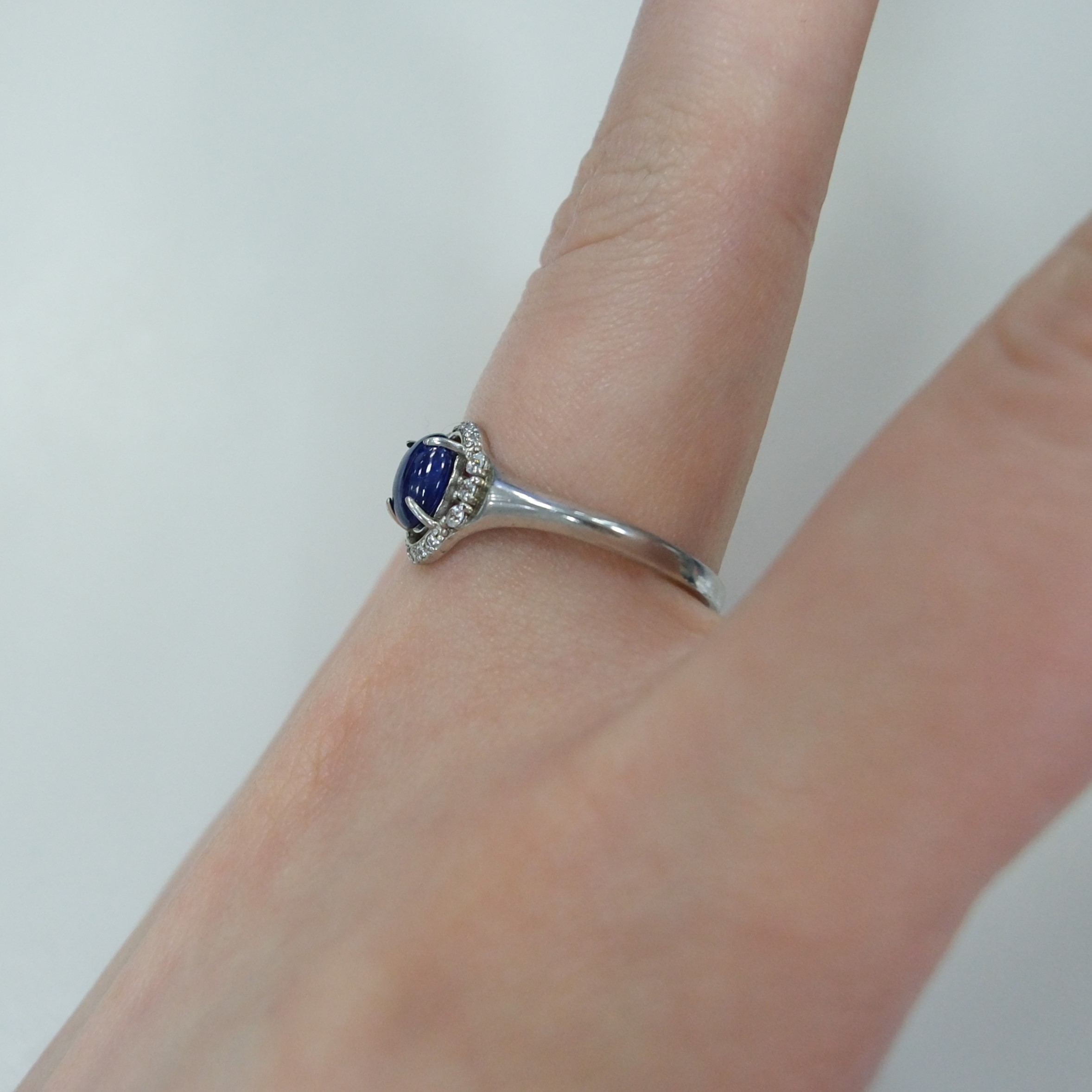 Серебряное кольцо с сапфиром